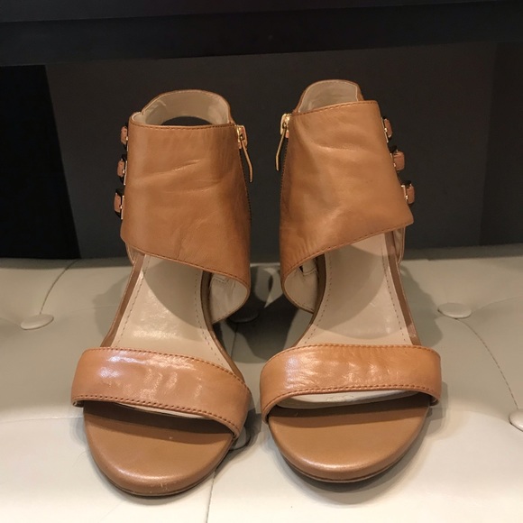 Vince Camuto wedge sandals - Picture 1 of 7